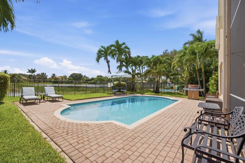 4 bedroom Single Family Residence at 11422 Sage Meadow Terrace, Nautica Lakes Pud 1, Royal Palm Beach — photo 4