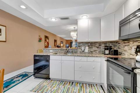 2403 Antigua Circle #D2, Coconut Creek FL - photo 13 of 98