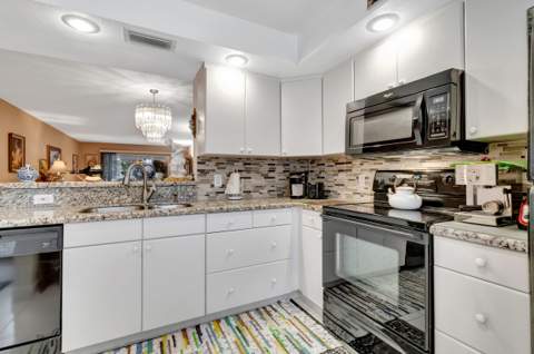 2403 Antigua Circle #D2, Coconut Creek FL - photo 14 of 98