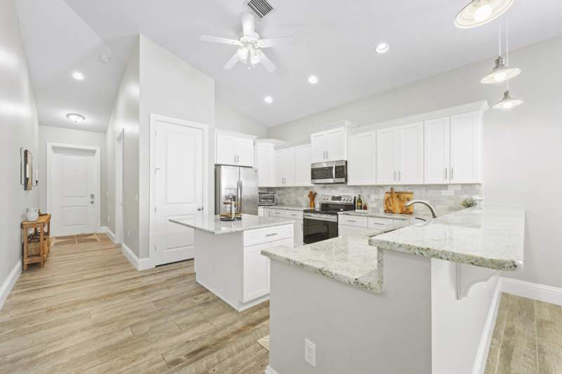 4 bedroom Single Family Residence at 962 SW 27th Street, Cleveland, Palm City — photo 3