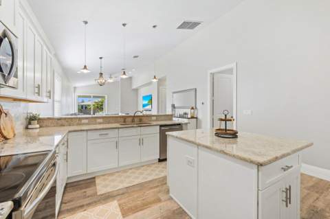 962 SW 27th Street, Palm City FL - photo 7 of 46