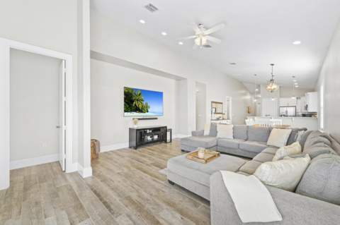 962 SW 27th Street, Palm City FL - photo 13 of 46