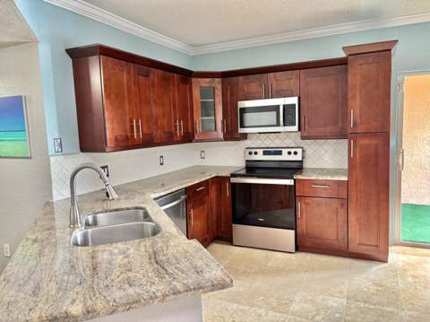2606 Belmont Lane, North Lauderdale FL - photo 6 of 41