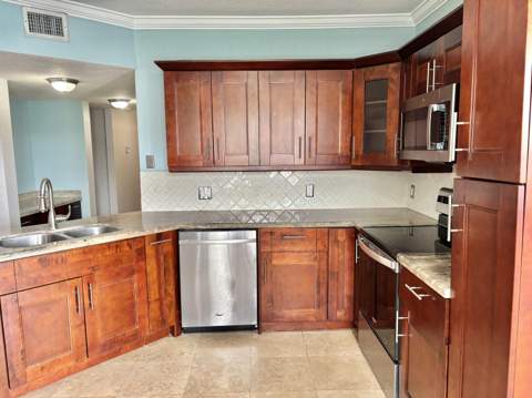 2606 Belmont Lane, North Lauderdale FL - photo 9 of 41