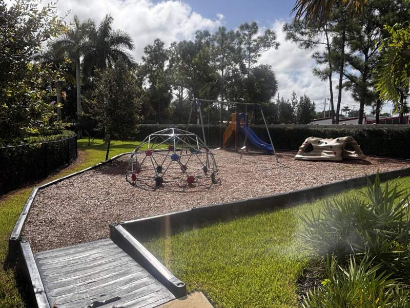3 bedroom Single Family Residence at 4626 Meyerson Place, Heathwood Reserve Pud, Lake Worth — photo 3