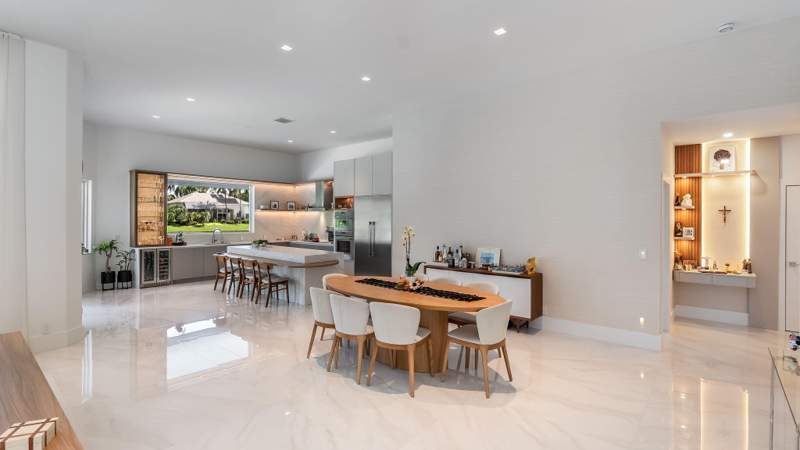 6 bedroom Single Family Residence at 2678 Meadowood Drive, Sector 7 South, Weston — photo 5