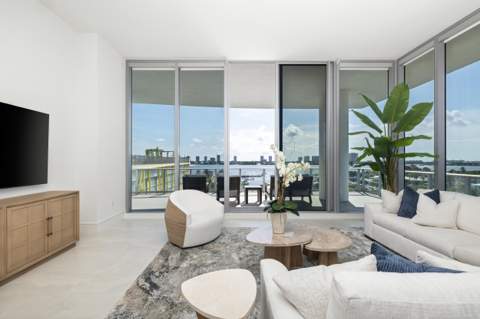 220 Lake Shore Drive #612, West Palm Beach FL - photo 21 of 86