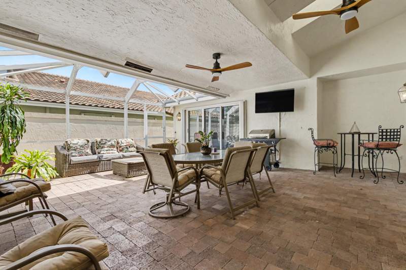 3 bedroom Single Family Residence at 7021 Falls Road, Lakeridge Falls, Boynton Beach — photo 2