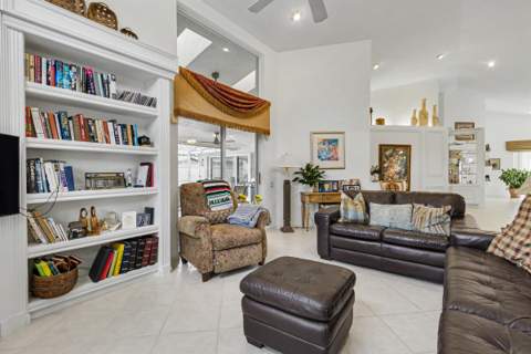 7021 Falls Road, Boynton Beach FL - photo 7 of 36