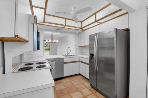 1850 Homewood Boulevard #2140, Delray Beach FL - photo 6 of 39