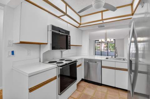 1850 Homewood Boulevard #2140, Delray Beach FL - photo 7 of 39
