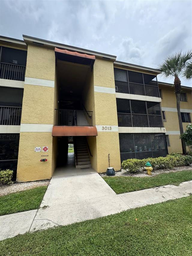 3013 N Oakland Forest Drive #106, home for sale in Oakland Park