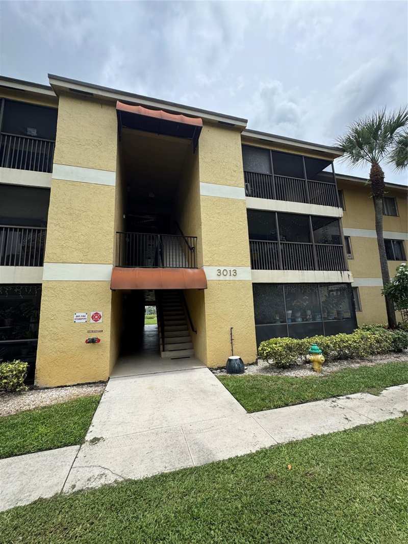 2 bedroom Condominium at 3013 N Oakland Forest Drive #106, Oakland Forest Club Condo, Oakland Park — photo 1