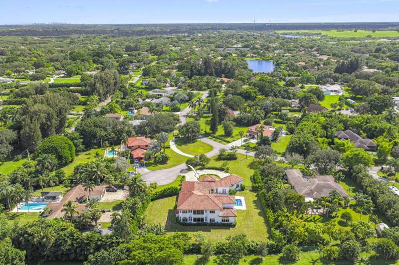 5 bedroom Single Family Residence at 2691 SW 139th Terrace, Sequoia Estates, Davie — photo 5