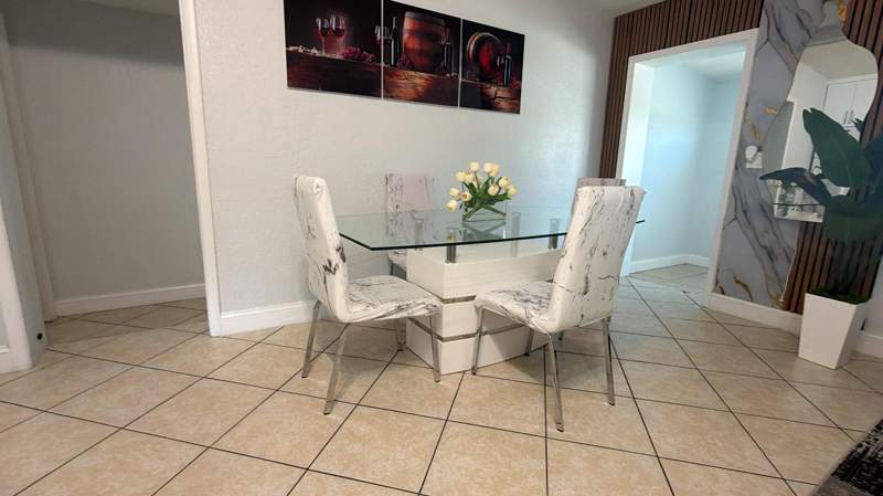 4 bedroom Single Family Residence at 3275 Orange Street, Rolling Green Ridge Seacrest, Boynton Beach — photo 4