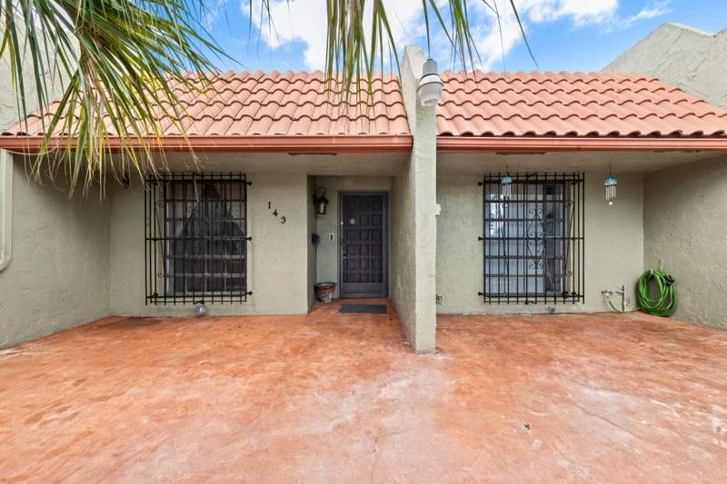 2 bedroom Villa at 143 SE 7th Street, Vizcaya Gardens, Deerfield Beach — photo 2