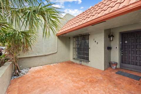 143 SE 7th Street, Deerfield Beach FL - photo 18 of 26