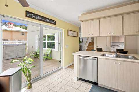 1918 Stratford Way #32B, West Palm Beach FL - photo 18 of 37
