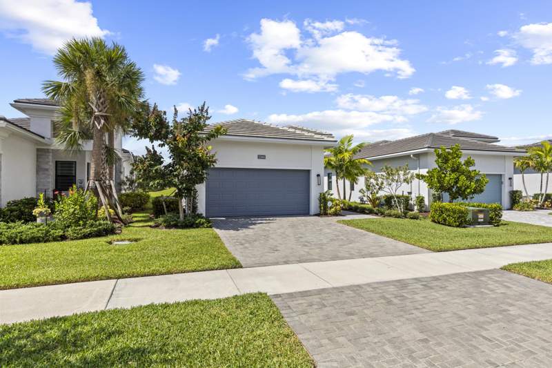 2 bedroom Single Family Residence at 15860 Key Biscayne Lane, Cresswind Palm Beach Phase 3, The Acreage — photo 2