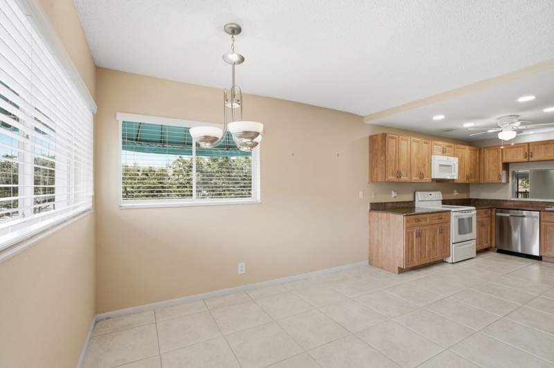 2 bedroom Condominium at 4725 Lucerne Lakes Boulevard #301, Fairway Club Condo, Lake Worth — photo 4