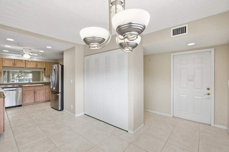 2 bedroom Condominium at 4725 Lucerne Lakes Boulevard #301, Fairway Club Condo, Lake Worth — photo 5