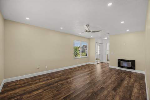 1051 SW Dubois, Port St. Lucie FL - photo 12 of 29