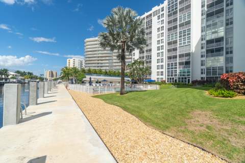 1391 S Ocean Boulevard #805, Pompano Beach FL - photo 8 of 28