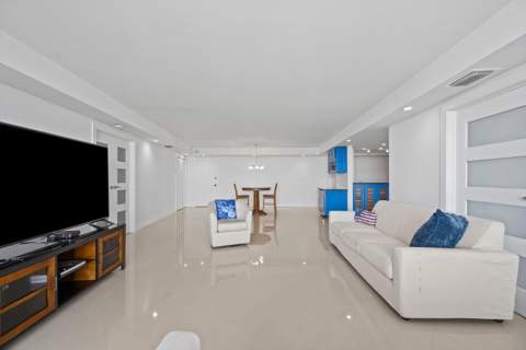 2295 S Ocean Boulevard #619, Palm Beach FL - photo 7 of 33