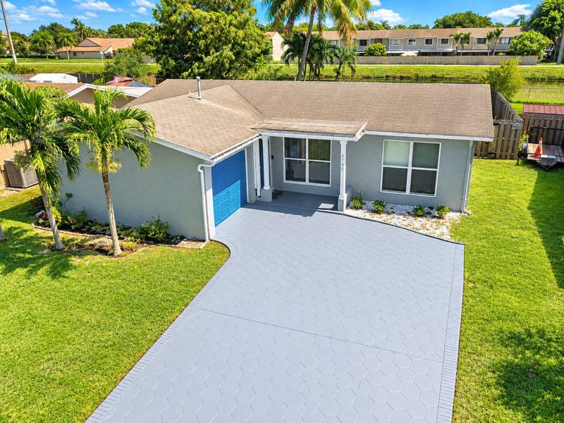3 bedroom Single Family Residence at 3740 NW 113th Avenue, Sunrise Golf Vlg Sec 24, Sunrise — photo 4