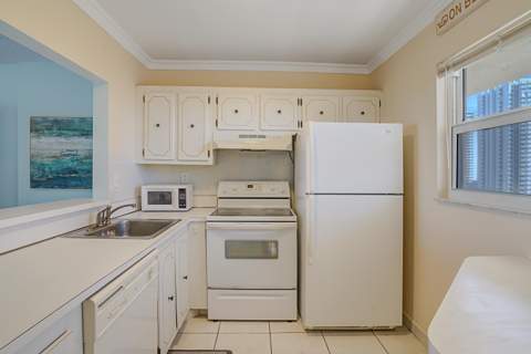 1391 S Ocean Boulevard #805, Pompano Beach FL - photo 19 of 28