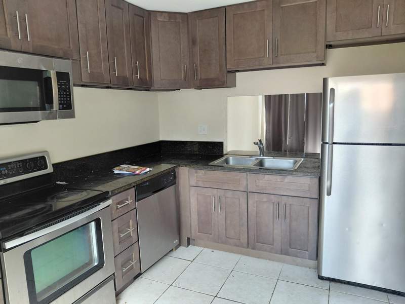2 bedroom Townhouse at 3201 NW 4th Terrace #73, Loch Lomond Sec 3, Pompano Beach — photo 3