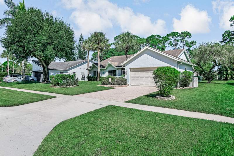 3 bedroom Single Family Residence at 102 Sevilla Avenue, La Mancha 3, Royal Palm Beach — photo 4