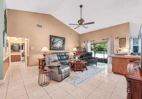 102 Sevilla Avenue, Royal Palm Beach FL - photo 12 of 61