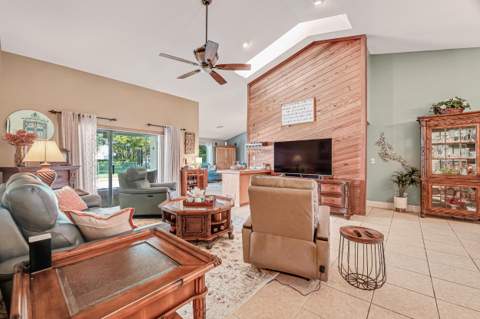 102 Sevilla Avenue, Royal Palm Beach FL - photo 13 of 61
