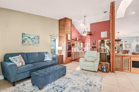 102 Sevilla Avenue, Royal Palm Beach FL - photo 18 of 61