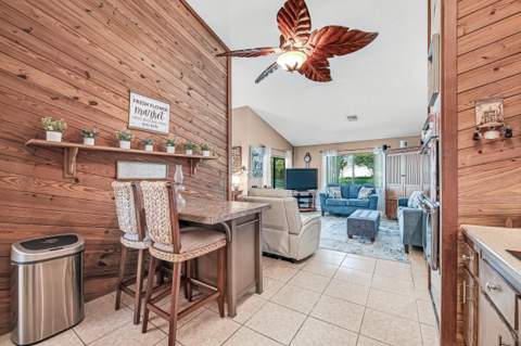 102 Sevilla Avenue, Royal Palm Beach FL - photo 22 of 61