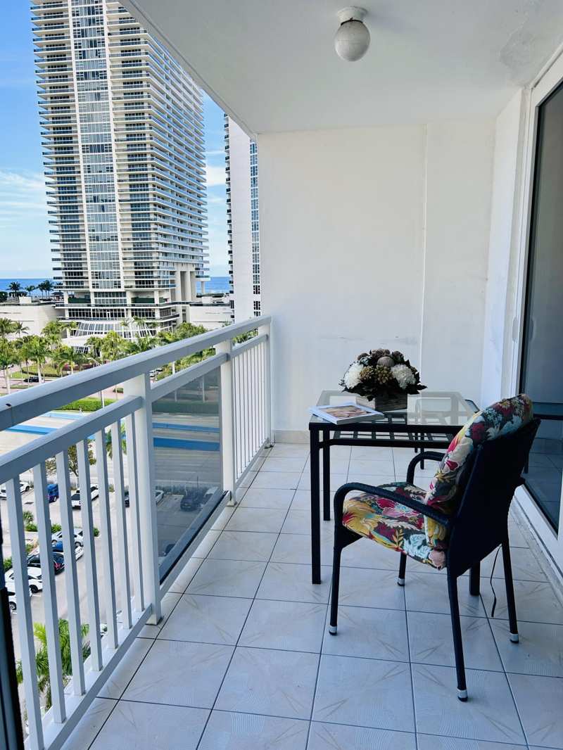 1 bedroom Condominium at 1849 S Ocean Drive #1105, Plaza Towers South Condo, Hallandale Beach — photo 1