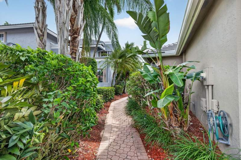 3 bedroom Single Family Residence at 17220 Hampton Boulevard, Hampton Club, Boca Raton — photo 5