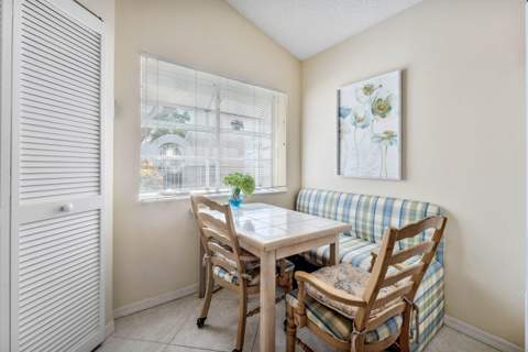 12 Elgin Lane, Palm Beach Gardens FL - photo 7 of 33