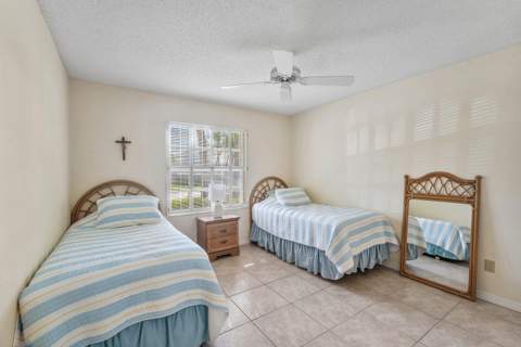12 Elgin Lane, Palm Beach Gardens FL - photo 16 of 33