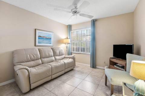 12 Elgin Lane, Palm Beach Gardens FL - photo 18 of 33