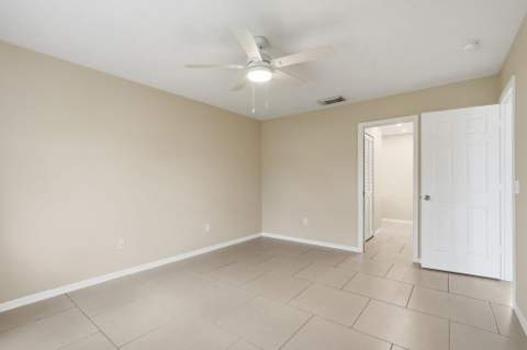 682 SW Jacoby Avenue, Port St. Lucie FL - photo 19 of 44