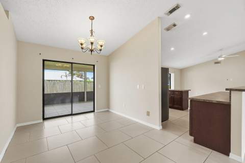 682 SW Jacoby Avenue, Port St. Lucie FL - photo 8 of 44