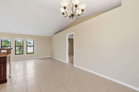 682 SW Jacoby Avenue, Port St. Lucie FL - photo 17 of 44
