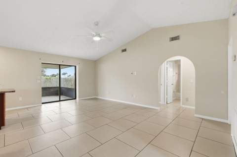682 SW Jacoby Avenue, Port St. Lucie FL - photo 15 of 44