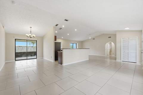 682 SW Jacoby Avenue, Port St. Lucie FL - photo 18 of 44