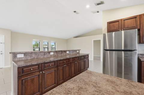 682 SW Jacoby Avenue, Port St. Lucie FL - photo 6 of 44