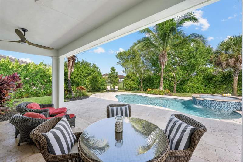 5 bedroom Single Family Residence at 1018 Sweetgrass Street, Arden Pud Pod A East & Pod B East, Loxahatchee — photo 3