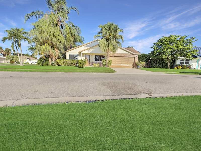 2 bedroom Single Family Residence at 180 Raintree Trail, Indian Creek Ph 10, Jupiter — photo 1