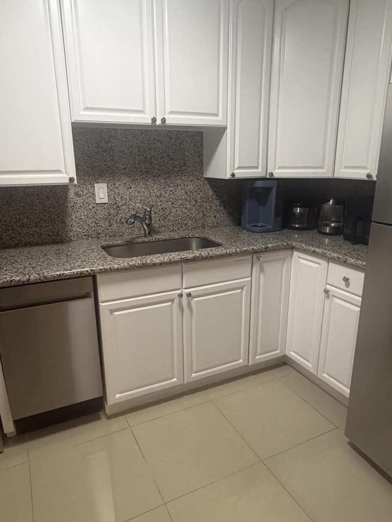 1 bedroom Condominium at 340 NW 19th Street #Unit 209, Boca Hills, Boca Raton — photo 1